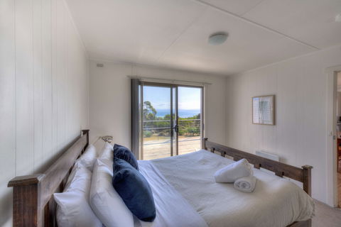 Waders - Accommodation ACT 1