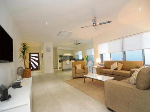 BEACH RETREAT At PALM COVE - Accommodation ACT 3