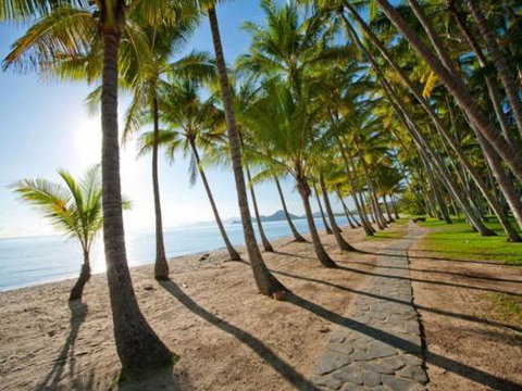 BEACH RETREAT At PALM COVE - Accommodation ACT 2
