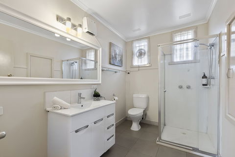 The Gazebo Place - Spacious 4 Bedroom Near Murray River - Accommodation ACT 4