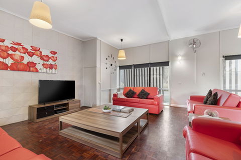The Gazebo Place - Spacious 4 Bedroom Near Murray River - Accommodation ACT 2