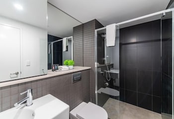 Accommodate Canberra Midnight Apartments - Accommodation ACT 6