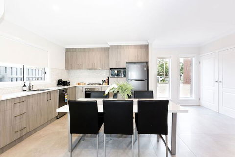 Wagga Apartments 5 - Accommodation ACT 2