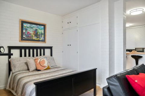 Soho Chic Apartment - Accommodation ACT 5