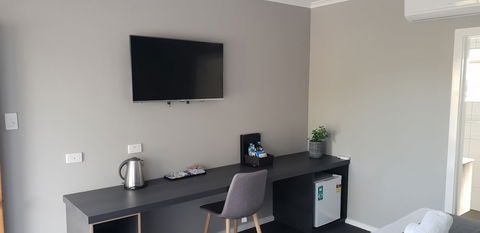 Beachway Motel & Restaurant - Accommodation ACT 5