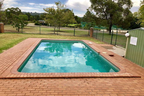 Golfview Motor Inn - Accommodation ACT 5