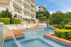Book Palm Grove Accommodation Vacations Accommodation ACT Accommodation ACT
