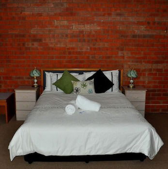 Merrijig Motor Inn Resort - Accommodation ACT 2