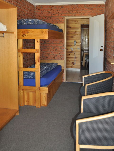 Merrijig Motor Inn Resort - Accommodation ACT 3