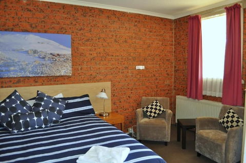 Merrijig Motor Inn Resort - Accommodation ACT 6