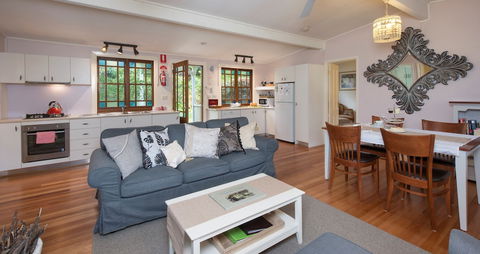 Crystal Creek Meadows Luxury Cottages - Accommodation ACT 4