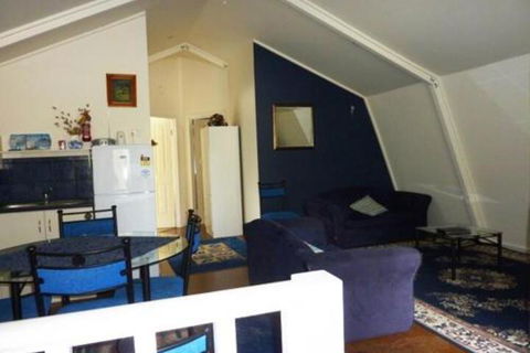 The Doo Drop Inn - Accommodation ACT 5