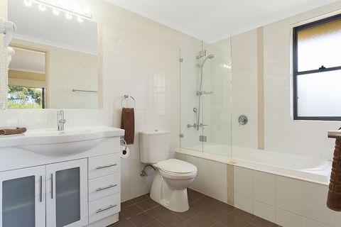 Saltwater Apartments - Accommodation ACT 6