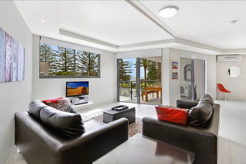 Coast Luxury Apartments 3 - Accommodation ACT 3