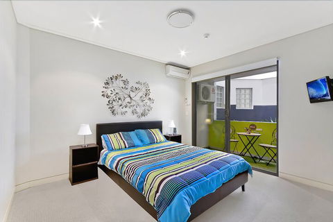 Coast Luxury Apartments 3 - Accommodation ACT 4