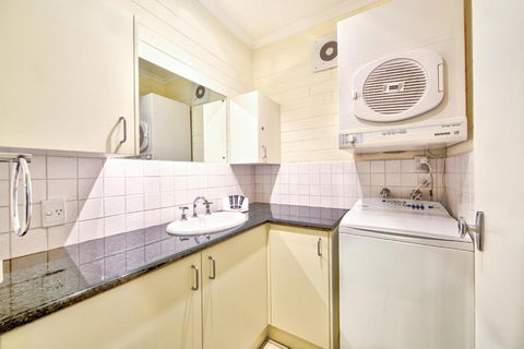 Snow Ski Apartments 09 - Accommodation ACT 3