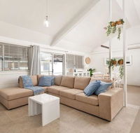 Little Kingsley Beach House 59A Kingsley Drive - Accommodation ACT