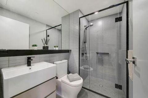 A Modern 2BR Apt 5 Min Walk To Melbourne Central - Accommodation ACT 2
