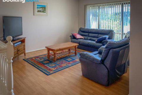 Endeavour 6 - Accommodation ACT 5