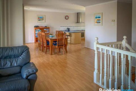 Endeavour 6 - Accommodation ACT 6