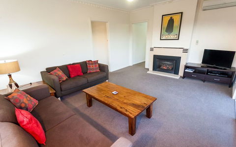 Point Lonsdale Holiday Apartments - Accommodation ACT 4