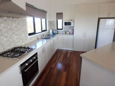 37 Oceanview Parade Sandy Point - Accommodation ACT 3