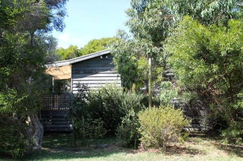 43 The Boulevard Sandy Point - Accommodation ACT 4