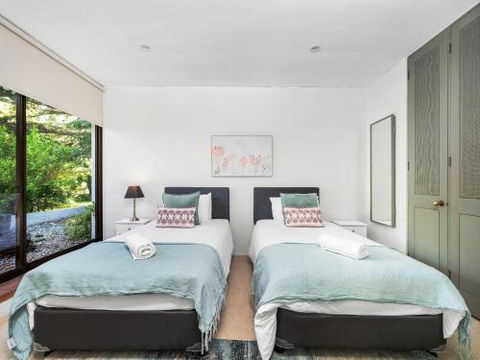 NORMANDIE PARK Exeter 4pm Check Out On Sundays - Accommodation ACT 4