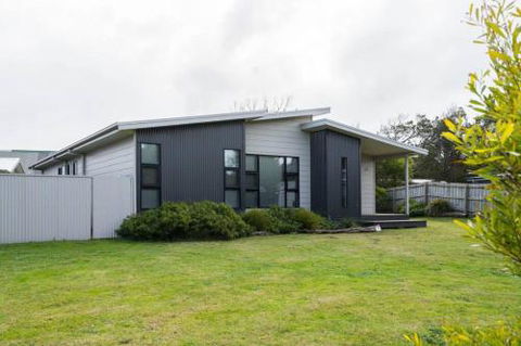 34 Ash Avenue Sandy Point - Accommodation ACT 0