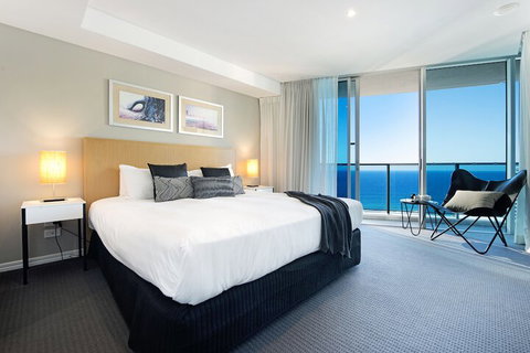 H Residences 2 Bedroom Ocean View In Surfers Paradise - Accommodation ACT 5