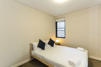 Spacious Apartment At Waitara - Accommodation ACT 4