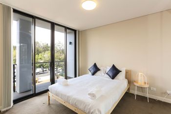 Spacious Apartment At Waitara - Accommodation ACT 3