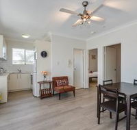 Renovated Apartment with pool - Accommodation ACT