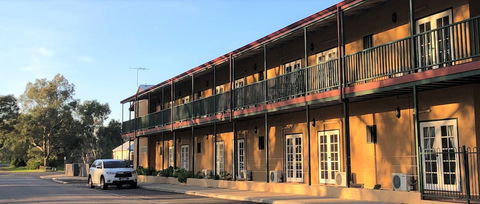 Settlers Hotel York - Accommodation ACT 1