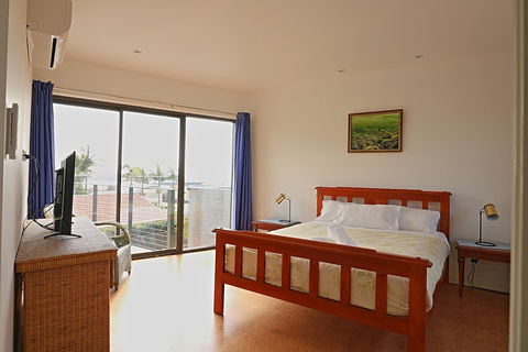 Break Point - Accommodation ACT 4