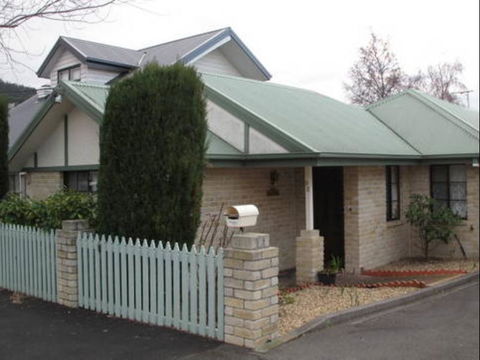 Twin Pines Cottage On Lansdowne - Accommodation ACT 2