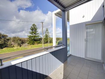 Boat Harbour Holiday 10 Noamunga Street - Accommodation ACT 1