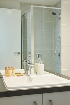Spacious & Bright 1 Bedroom Apartment - Accommodation ACT 1