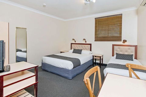 Econo Lodge Savannah Park Tamworth - Accommodation ACT 3
