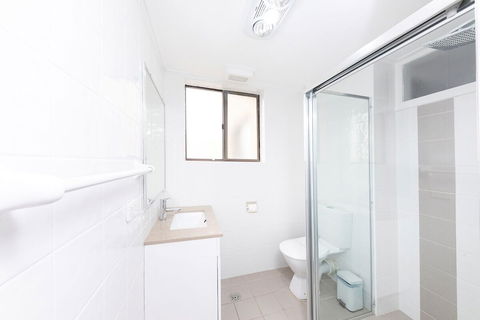 Hibiscus Court Unit 4 - Accommodation ACT 2