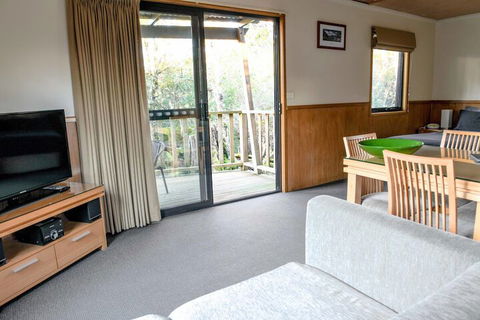 Cradle Mountain Wilderness Village - Accommodation ACT 4