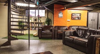 Mad Monkey Backpackers Bayswater - Accommodation ACT 2
