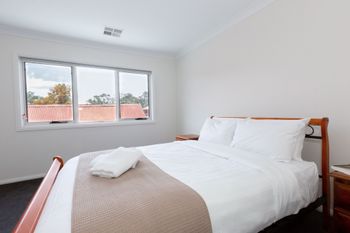 Brand New Townhouse - Accommodation ACT 6