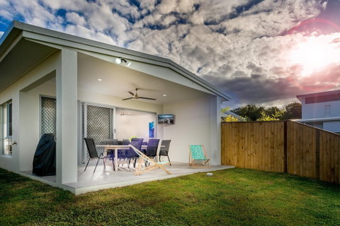 Blue Lagoon Villa B - Accommodation ACT 1