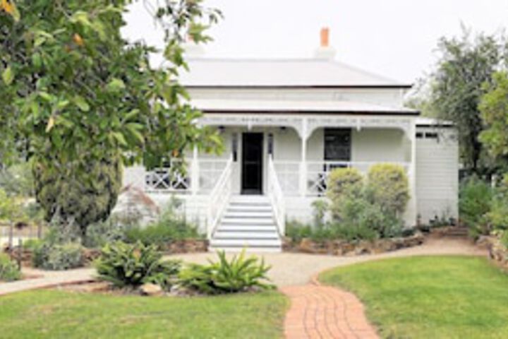  Accommodation ACT