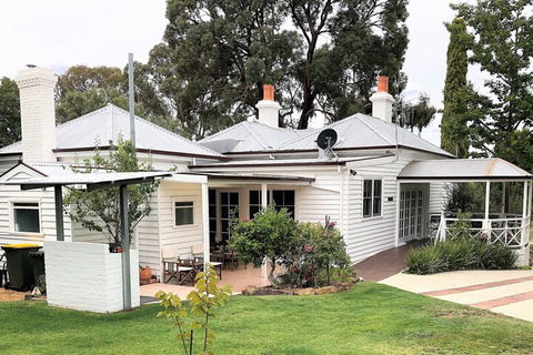 Fairbank House - Accommodation ACT 1