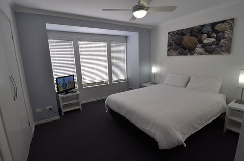 Bluedock Apartments - Accommodation ACT 3