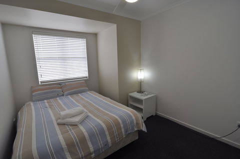 Bluedock Apartments - Accommodation ACT 4