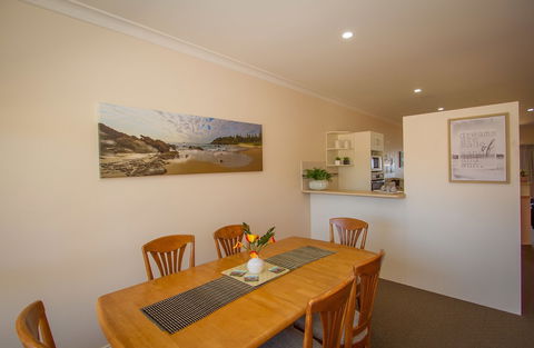 Meridian Beachside Apartments - Accommodation ACT 5