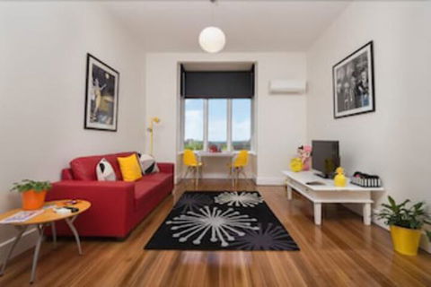 Penguin Waterfront Escape - Accommodation ACT 7